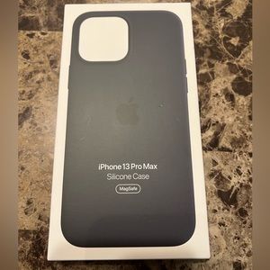 Apple iPhone 13 Pro Max Silicone Case
